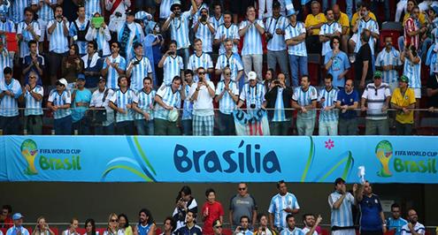 الأرجنتينيون «عالقون» في البرازيل بعد المونديال